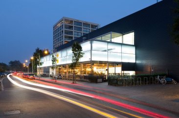 Zin in een potje Squash? Op deze locatie hebben ze 16 Squashbanen waar je terecht kunt 