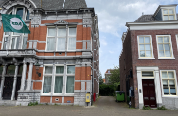 Ingang van parkeerplaats ParkBee Buitenom 18 (c) ParkBee Ingang van parkeerplaats ParkBee Buitenom 18 (c) ParkBee