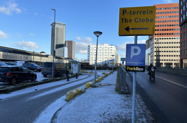 Ingang van parkeerplaats Parking Holland Spoor (c) ParkBee Ingang van parkeerplaats Parking Holland Spoor (c) ParkBee