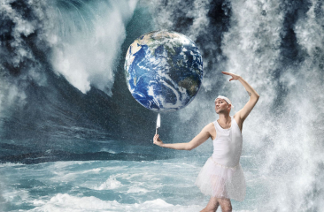 Een ballerina balanceert een wereldbol op haar vinger, omringd door kolkende golven en watervallen.