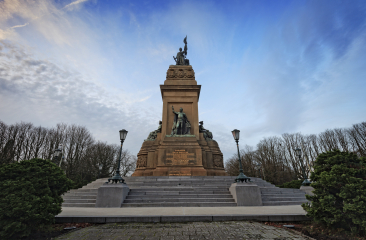 Onafhankelijkheidsmonument - foto Arjan de Jager
