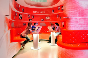 Kinderen in het Datecafe van het Kinderboekenmuseum 
