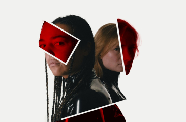 Twee mensen met vervreemdend rood masker-effect"