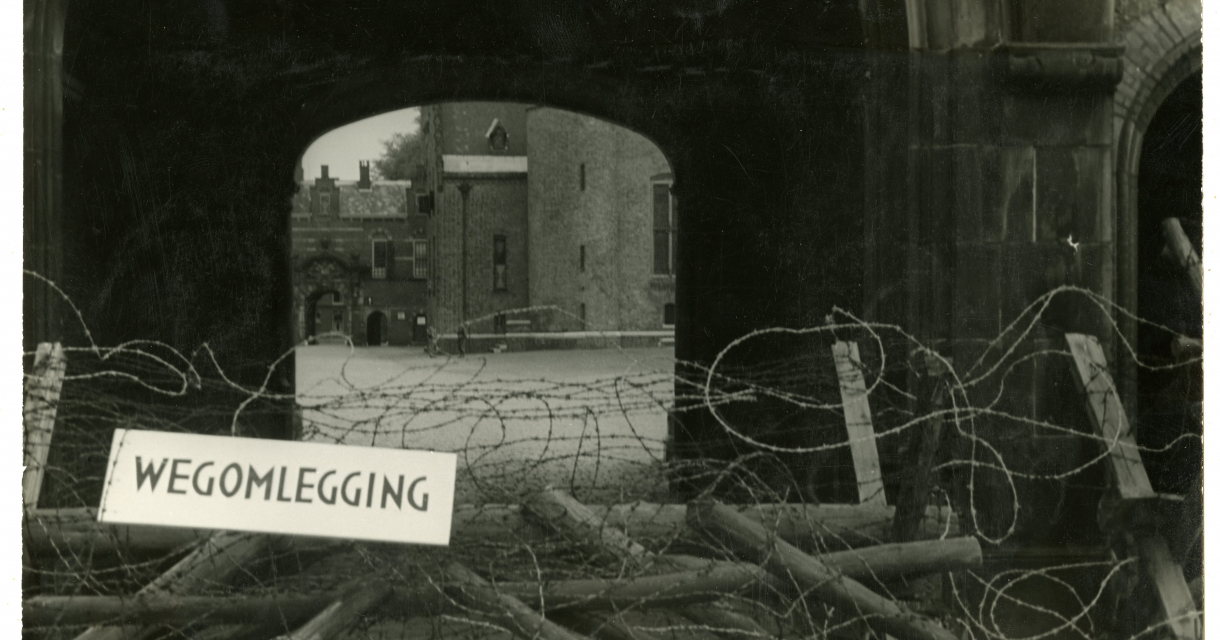 Den Haag als Duitse bestuursstad 75 jaar Vrijheid Den Haag HGA Huizinga, M.