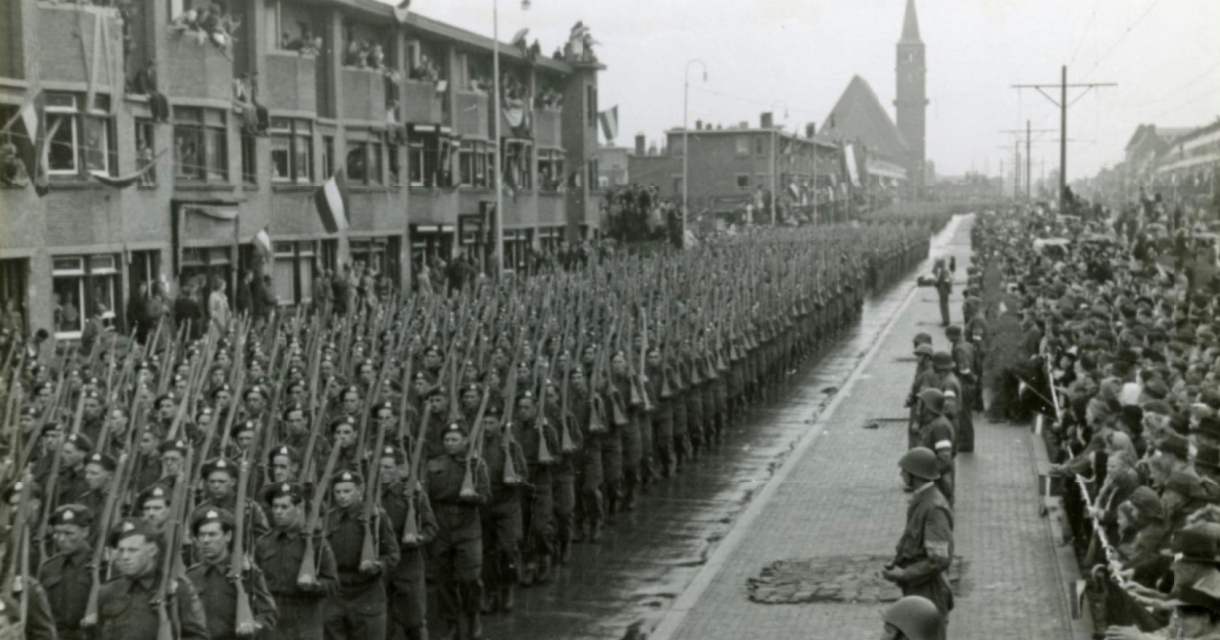 Overwinningsparade Van de Canadese troepen, collectie HGA