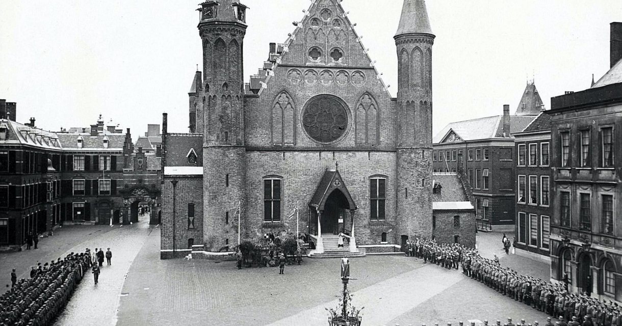 Bezet - Verzet - Bevrijd Bezet - Verzet - Bevrijd
