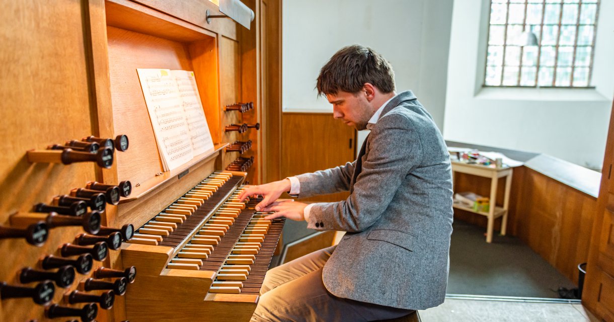 Orgelpauzeconcert - Geerten van de Wetering Foto Rob Hogeslag Orgelpauzeconcert - Geerten van de Wetering Foto Rob Hogeslag