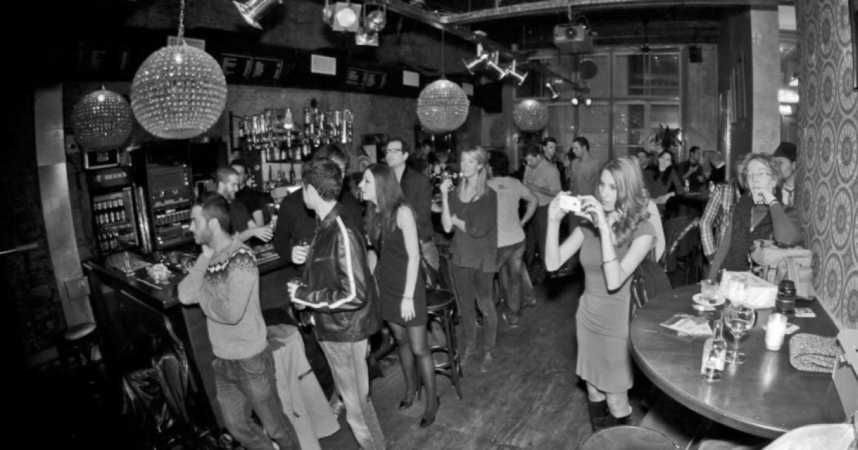 Paardcafé: Throwback avond ouwe lullen rockdisco Paardcafé: Throwback avond ouwe lullen rockdisco