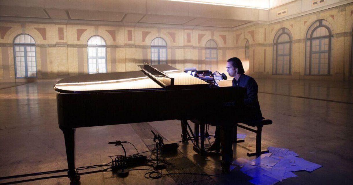 Idiot Prayer – Nick Cave Alone at Alexandra Palace Idiot Prayer – Nick Cave Alone at Alexandra Palace