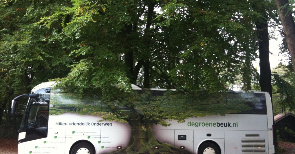 Koninklijke Beuk Travel couring car