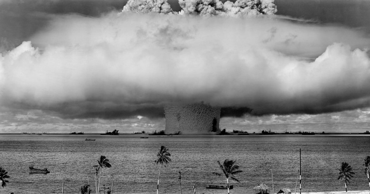 Het Filosofisch Café - Radioactieve verhalen: ons beeld van kernenergie Het Filosofisch Café - Radioactieve verhalen: ons beeld van kernenergie