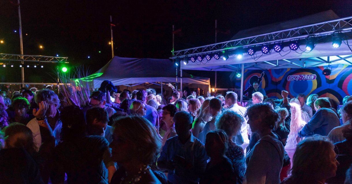 Disco-Train Beach Party (70s, 80s, 90s, 00s) Disco-Train Beach Party (70s, 80s, 90s, 00s)