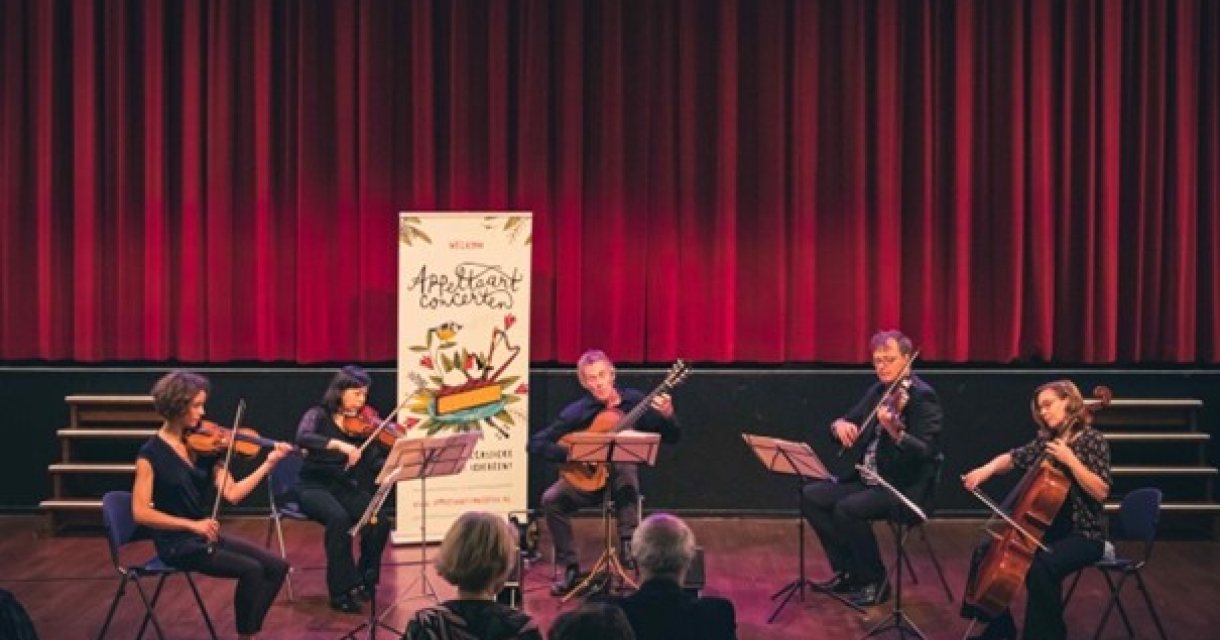 Appeltaartconcert in het Laaktheater Appeltaartconcert in het Laaktheater