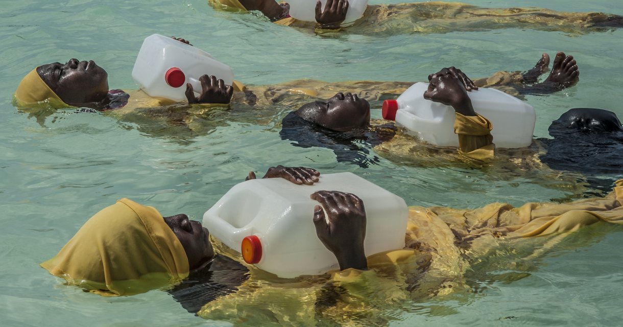 Swimming Lessons in Zanzibar Tanzania : Photographer Anna Boyiazis Swimming Lessons in Zanzibar Tanzania : Photographer Anna Boyiazis