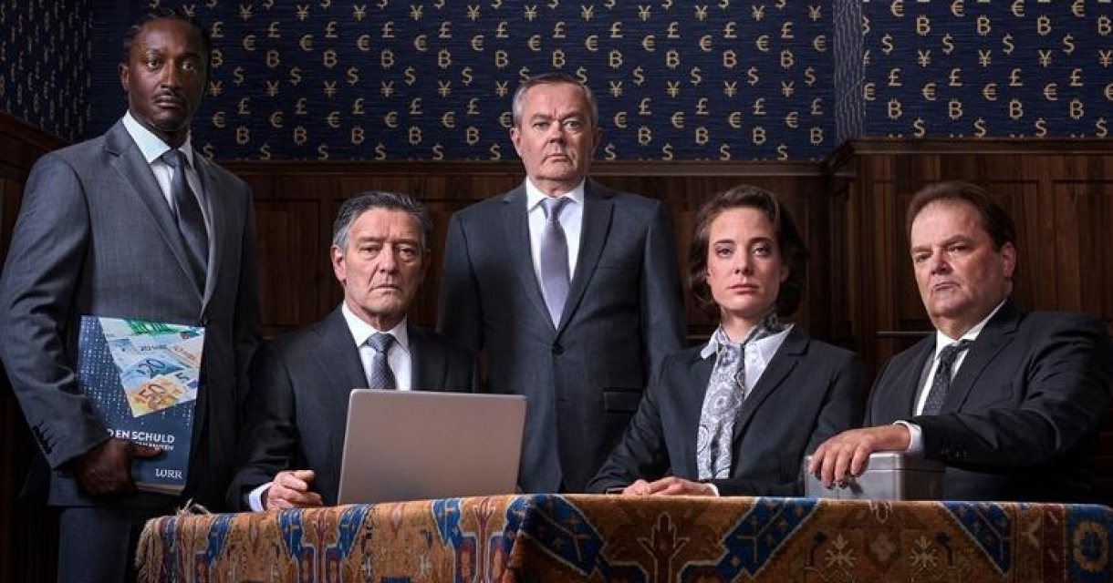 Toneelvoorstelling Door de bank genomen: tien jaar later Toneelvoorstelling Door de bank genomen: tien jaar later