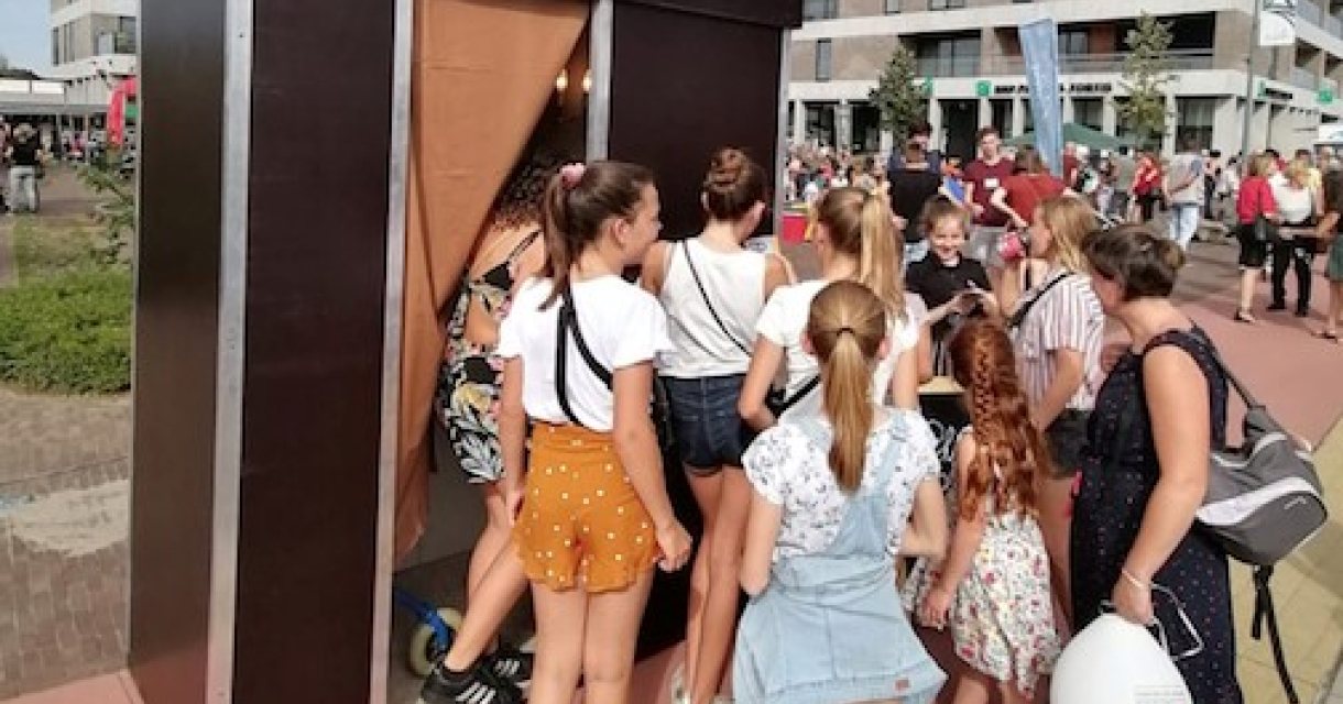 Benieuwd hoe je er later uit ziet? Kom dan naar de Photo-oud-o-maat Benieuwd hoe je er later uit ziet? Kom dan naar de Photo-oud-o-maat