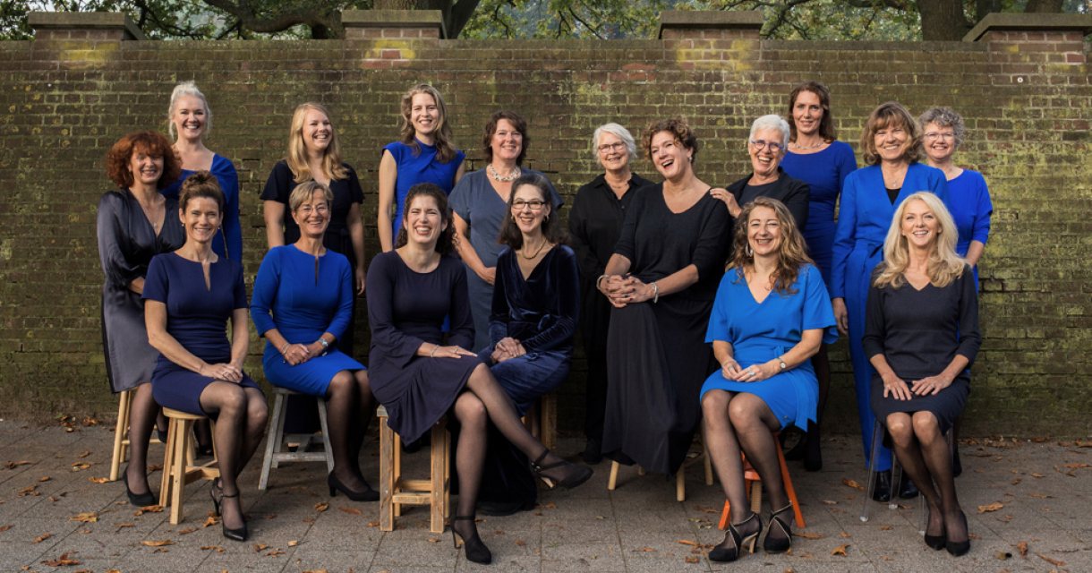 Holland Upper Voices - In praise of love Holland Upper Voices - In praise of love