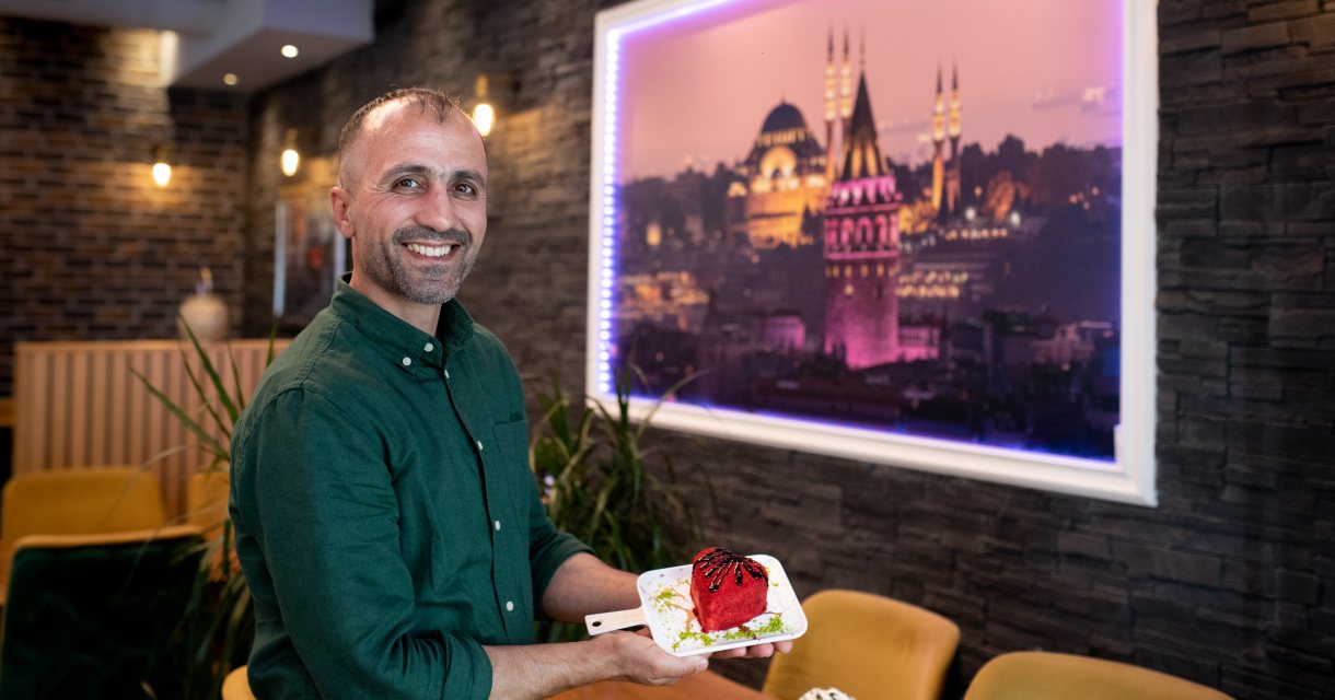 Maak op een magische wijze kennis met een wereldkeuken zoals alleen de Schilderswijk die kent (c) Hani Chladilova Maak op een magische wijze kennis met een wereldkeuken zoals alleen de Schilderswijk die kent (c) Hani Chladilova
