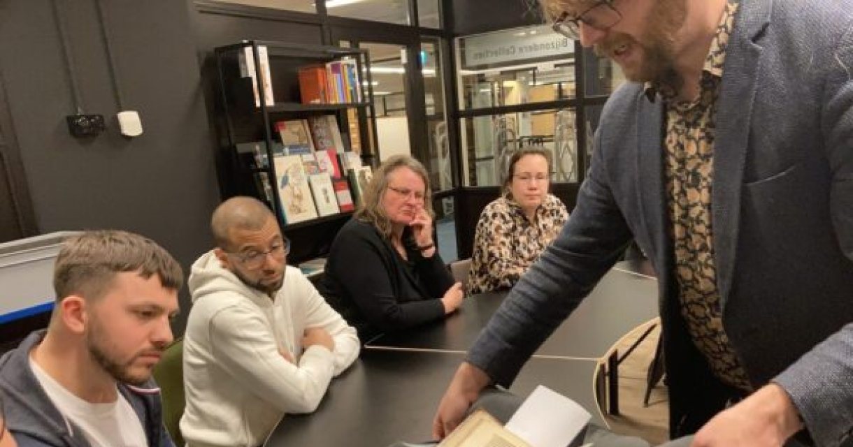 Om te vieren dat de KB 225 jaar bestaat, organiseert de nationale bibliotheek van september tot december enkele bijzondere masterclasses. Om te vieren dat de KB 225 jaar bestaat, organiseert de nationale bibliotheek van september tot december enkele bijzondere masterclasses.