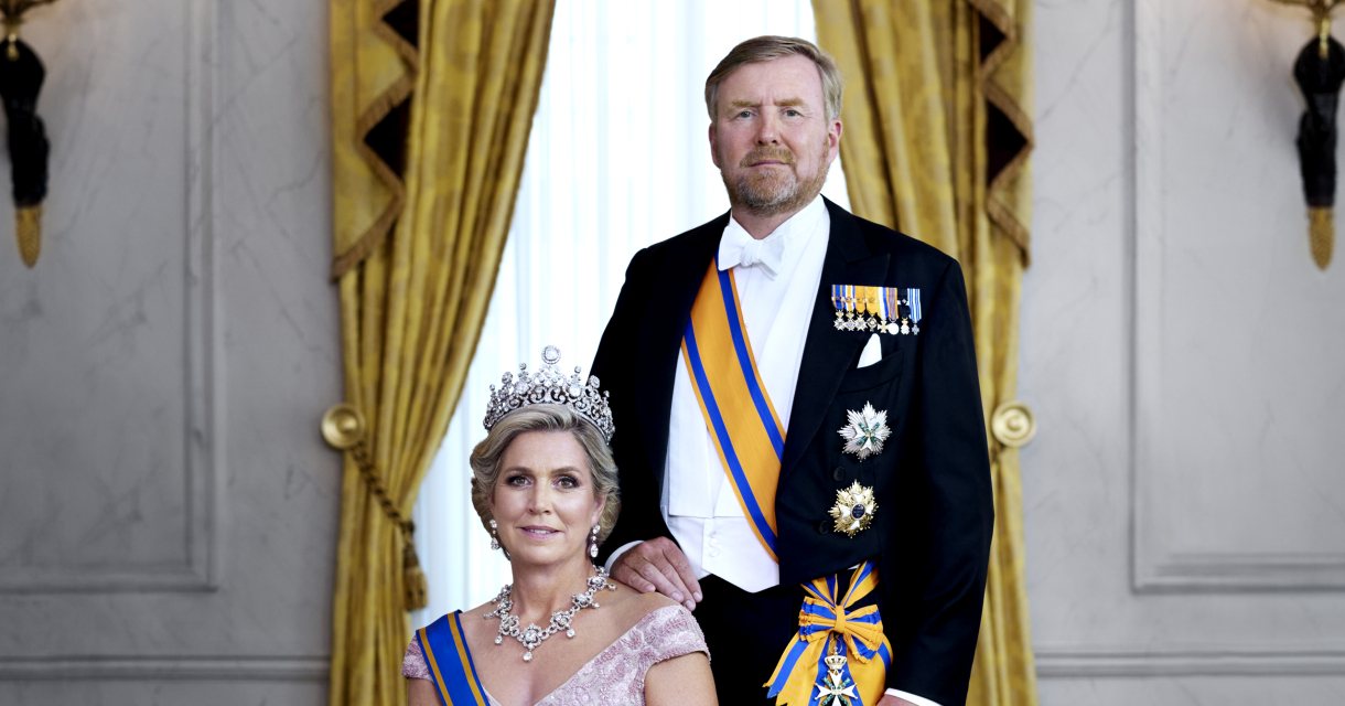 Nieuwe Staatsieportretten Koning Willem-Alexander En Koningin Máxima In ...