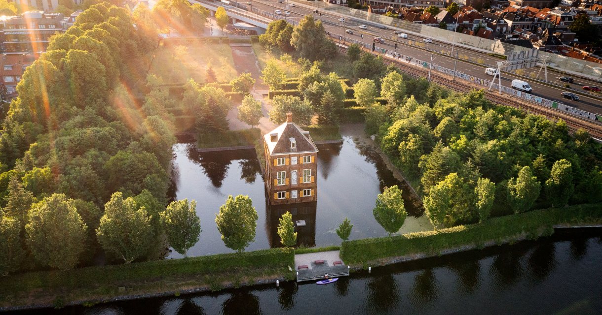 Luchtfoto van het Huygensmuseum (locatie Hofwijck)