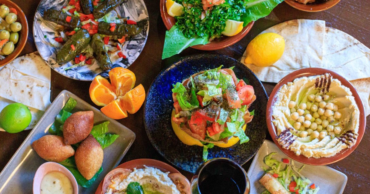 Bij Mezze Scheveningen omarm je de rijke en verfijnde tradities van de Libanese keuken