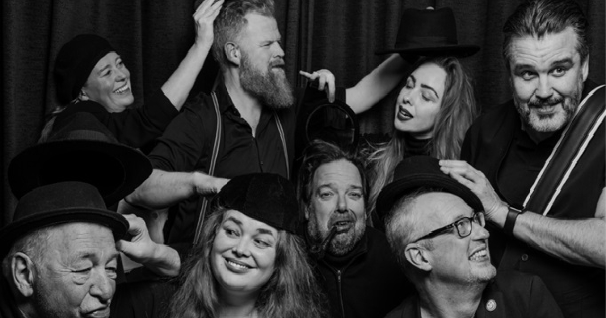 Zwart wit bandfoto van Schijnbestaan Zwart wit bandfoto van Schijnbestaan