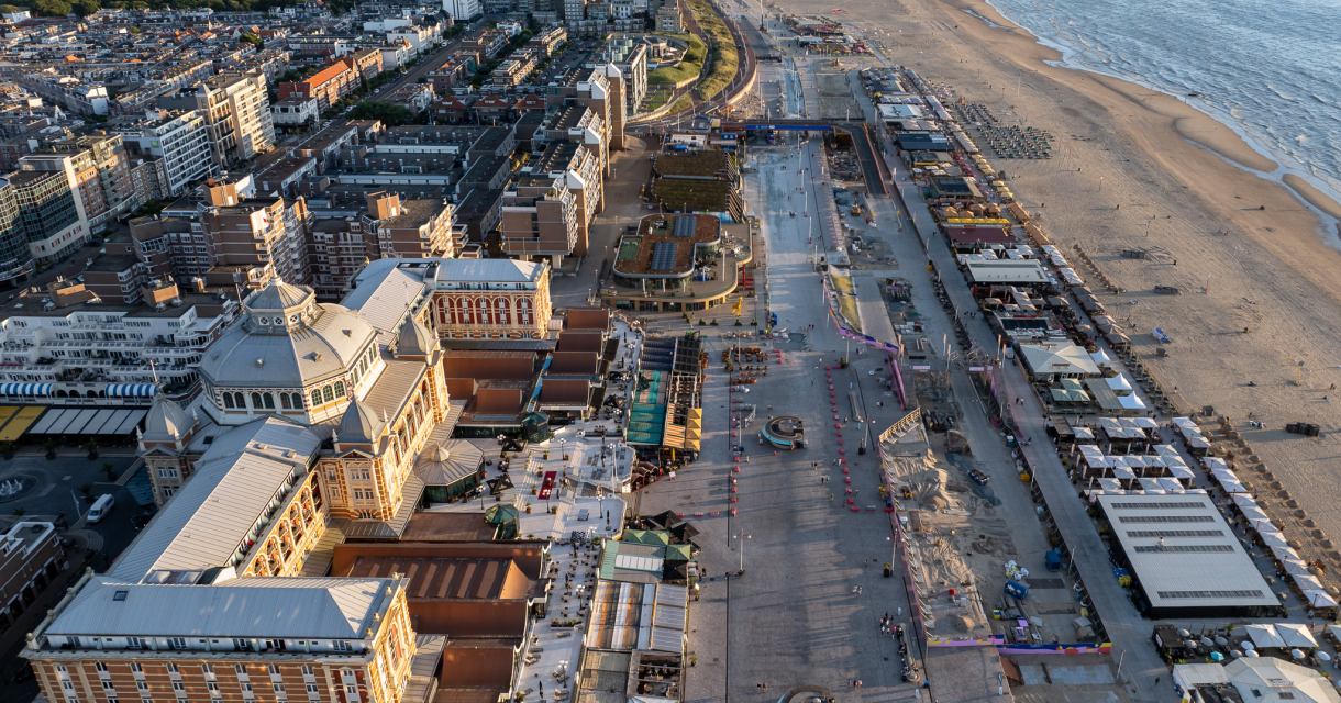 Foto van de renovatiewerkzaamheden op Scheveningen Foto van de renovatiewerkzaamheden op Scheveningen