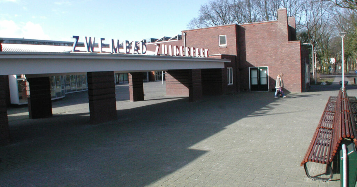 Entree van Zwembad Zuiderpark 