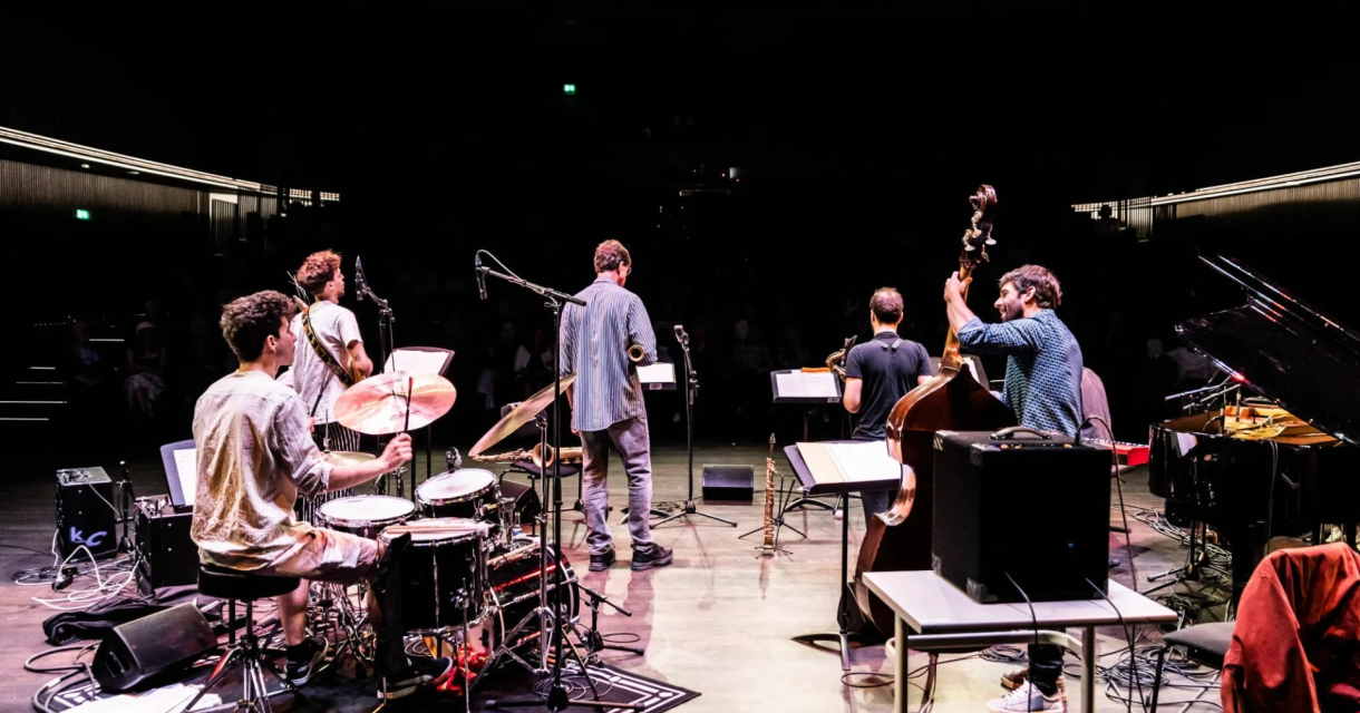 KC Jazz Big Band o.l.v. Claudia Döffinger
