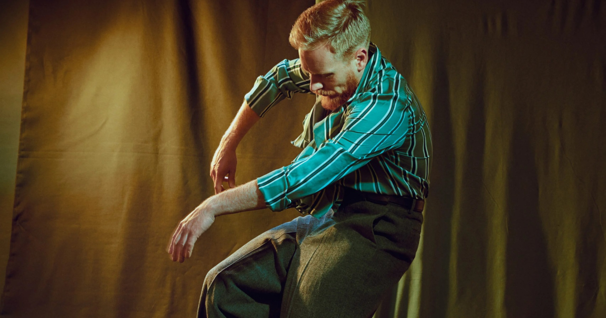 De Haagse bassist en songwriter Timothy Dunn bewandelt zijn eigen creatieve pad. De Haagse bassist en songwriter Timothy Dunn bewandelt zijn eigen creatieve pad.