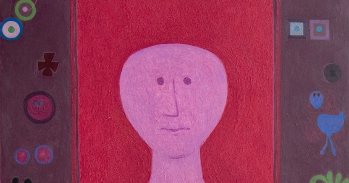Een abstract portret in paarse tinten op een rode achtergrond.