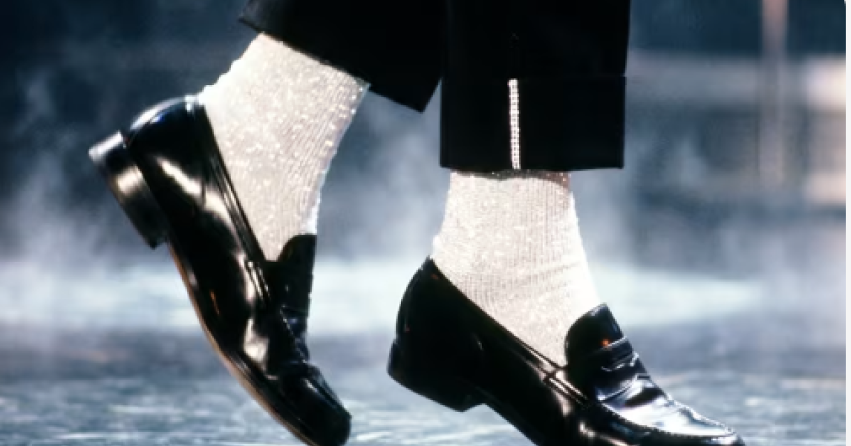 Schoenen met glittersokken tijdens het dansen