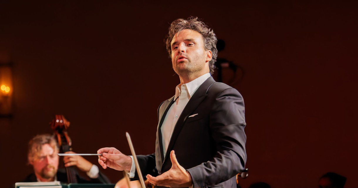 Dirigent voor een orkest