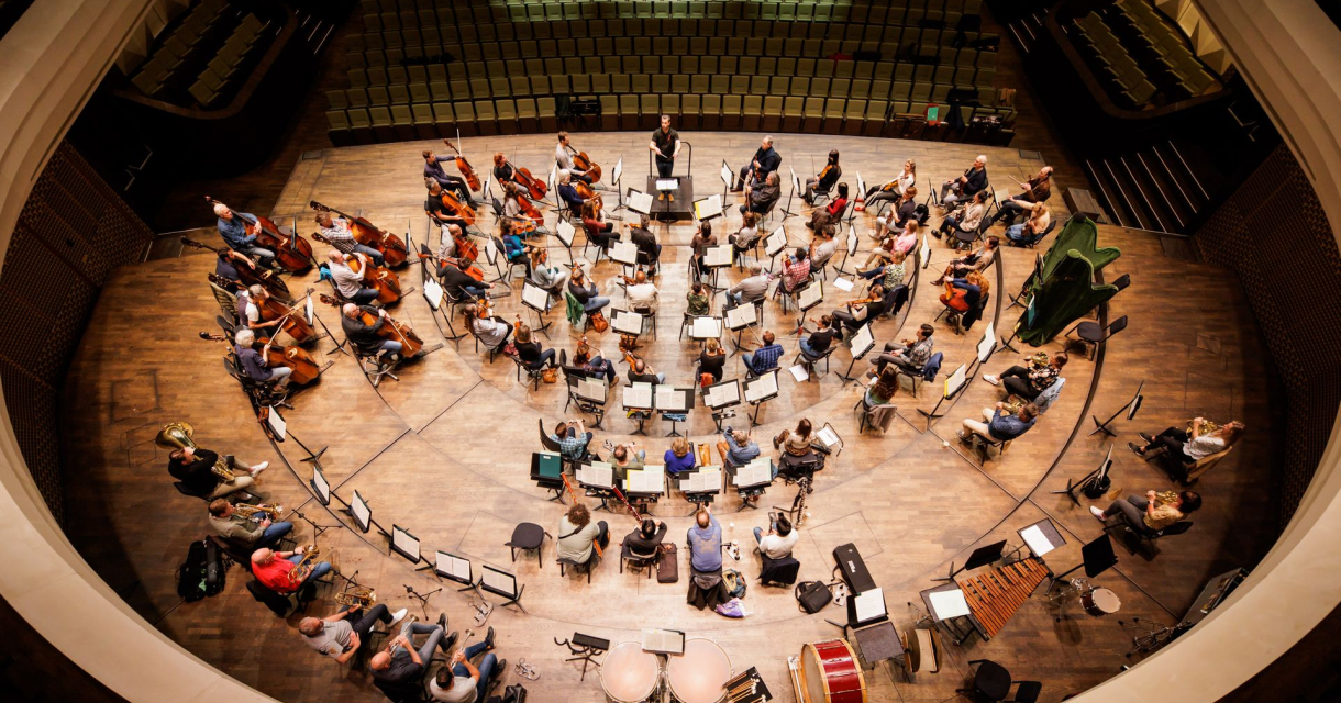 lunchconcert met elena schwarz.jpg