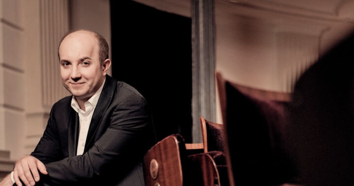 Pianist Alexander Gravylyuk Pianist Alexander Gravylyuk
