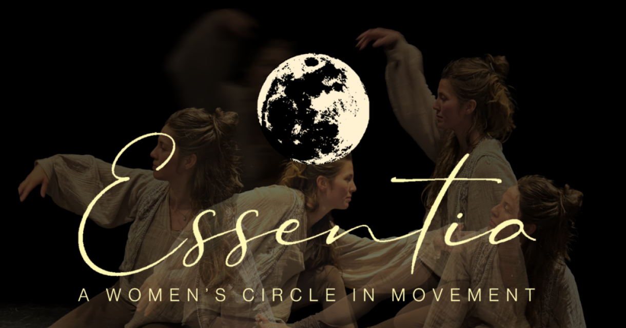 Vrouwen bewegen samen in een cirkel tijdens een Essentia-sessie