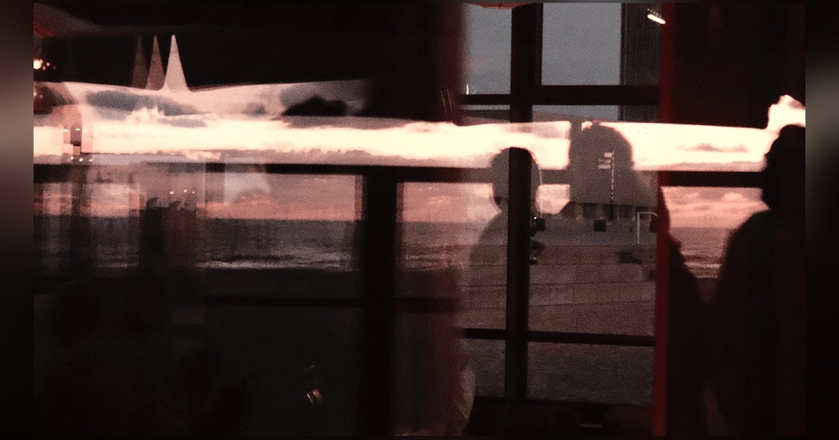 Strandhuis Hito op Scheveningen met zicht op zee en zand