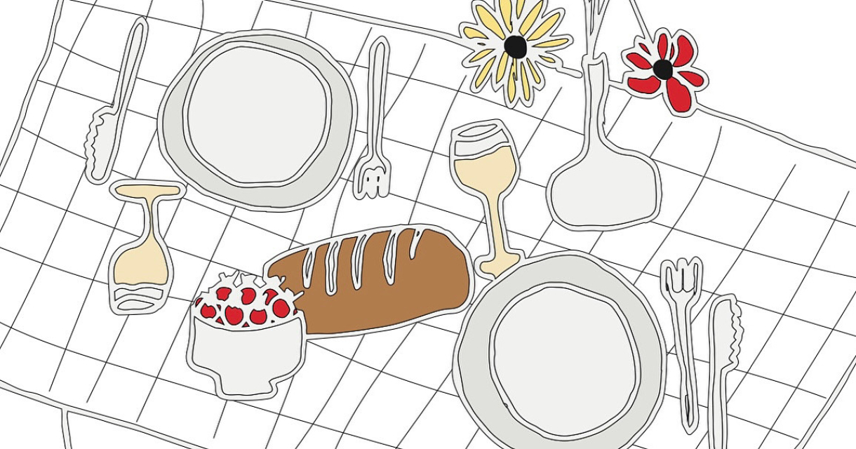 Illustratie van een gedekte tafel met een geblokt tafelkleed, servies, bloemen in vazen, een brood, een dessert en een glas wijn Illustratie van een gedekte tafel met een geblokt tafelkleed, servies, bloemen in vazen, een brood, een dessert en een glas wijn