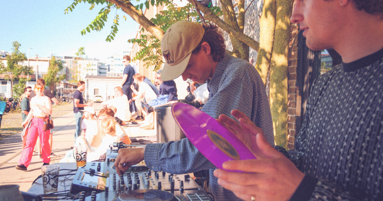 kompaan-vinyl-fridays.jpg