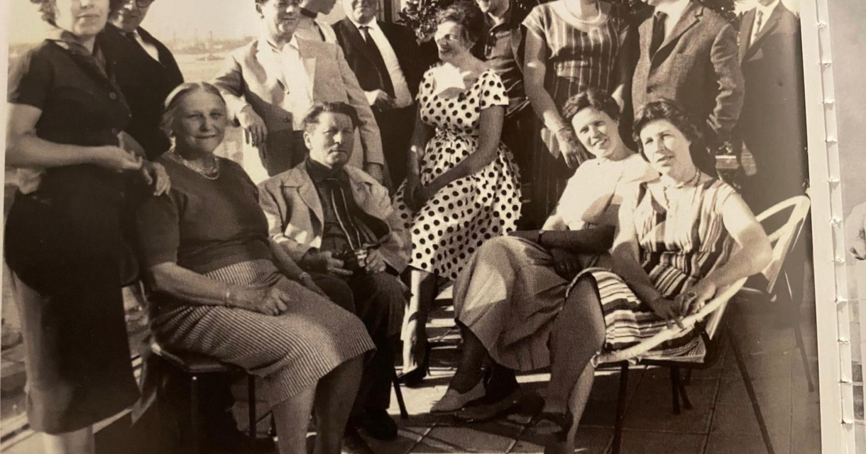lezing-de-familie-rietveld-bij-megavet-vintage-stores.jpg lezing-de-familie-rietveld-bij-megavet-vintage-stores.jpg