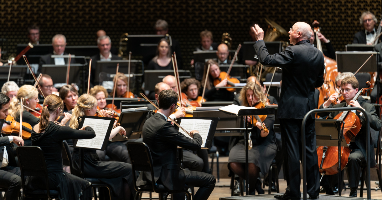 symfonieorkest-bellitoni-olv-jurjen-hempel-foto-(C-de-schaapjesfabriek.jpg symfonieorkest-bellitoni-olv-jurjen-hempel-foto-(C-de-schaapjesfabriek.jpg