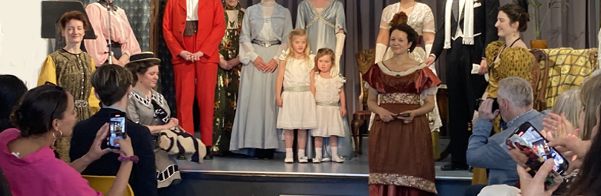 Modeshouw 2024  van het Art Nouveau Festijn Foto: Rob van Kan.