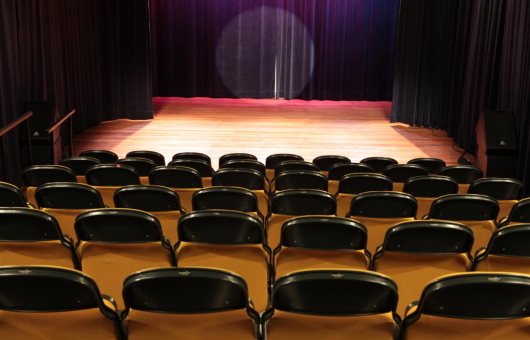 Gele zaal van Theater de Vaillant