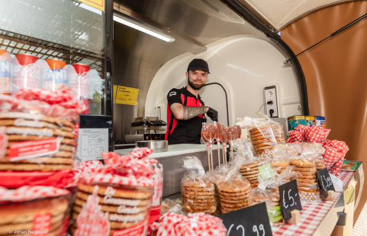  Wijkmarkt Zeeheldenkwartier op het Prins Hendrikplein 