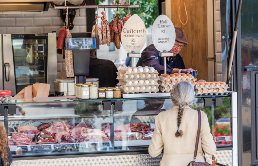 Wijkmarkt Zeeheldenkwartier op het Prins Hendrikplein 