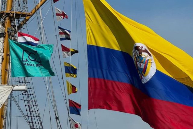 Colombiaanse vlaggenschip ARC Gloria Colombiaanse vlaggenschip ARC Gloria