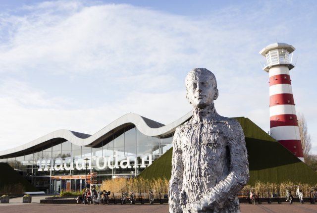 Madurodam entree incl beeld George Maduro