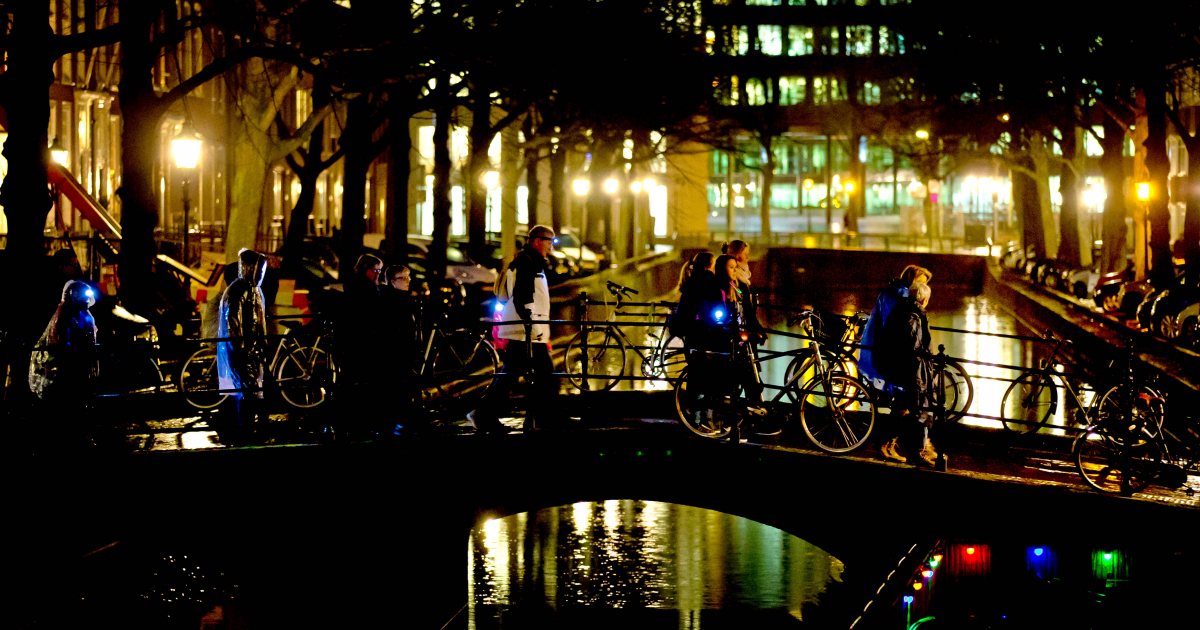 City Pier Night Walk | DenHaag.com