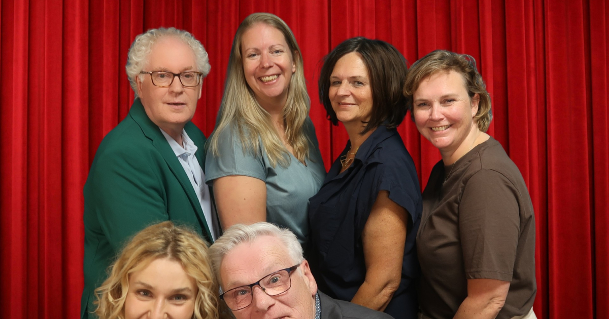 Toneelgroep De Gezellen – Luister!